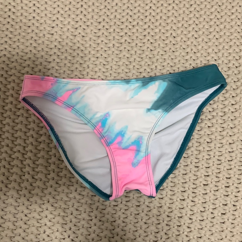 Salt and Cove Medium bikini bottoms NEW